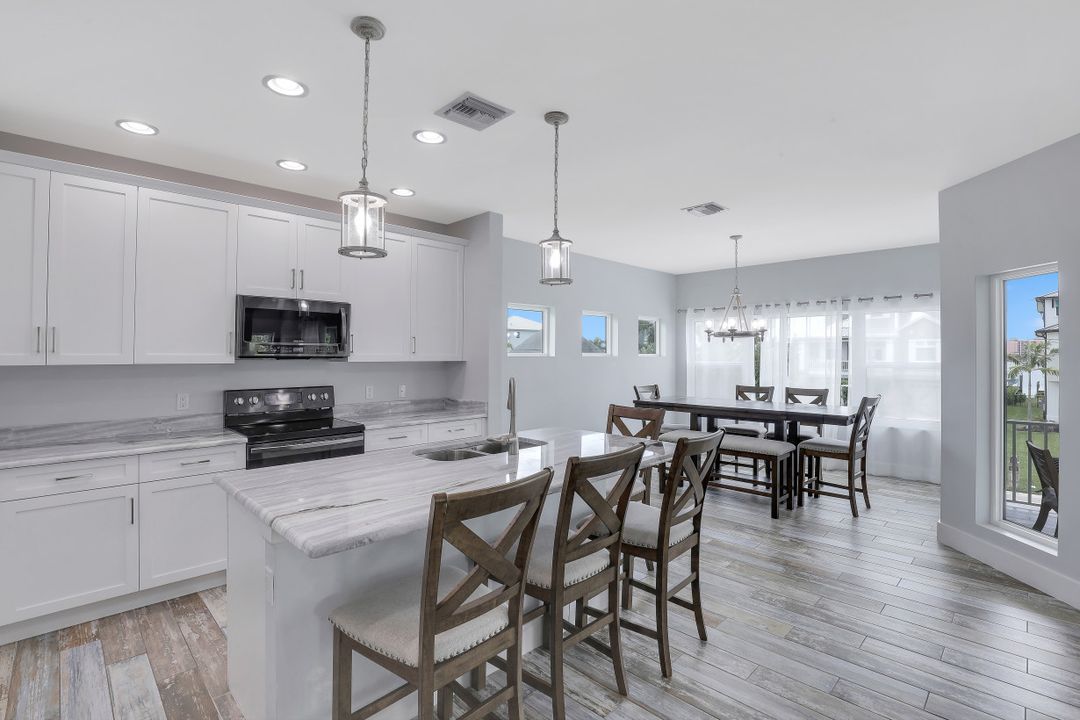 816 San Carlos Dr, Fort Myers Beach, FL 33931