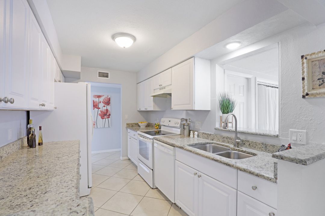 1637 Winkler Ave, Fort Myers, FL 33901