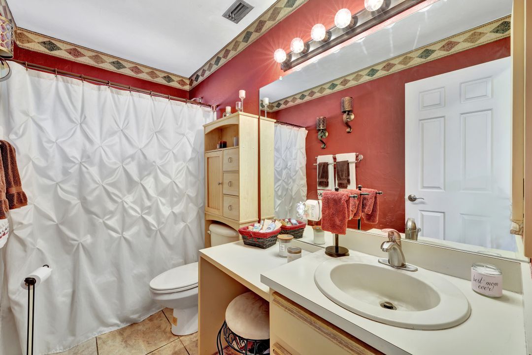 7160 Vassar Dr, Fort Myers, FL 33908