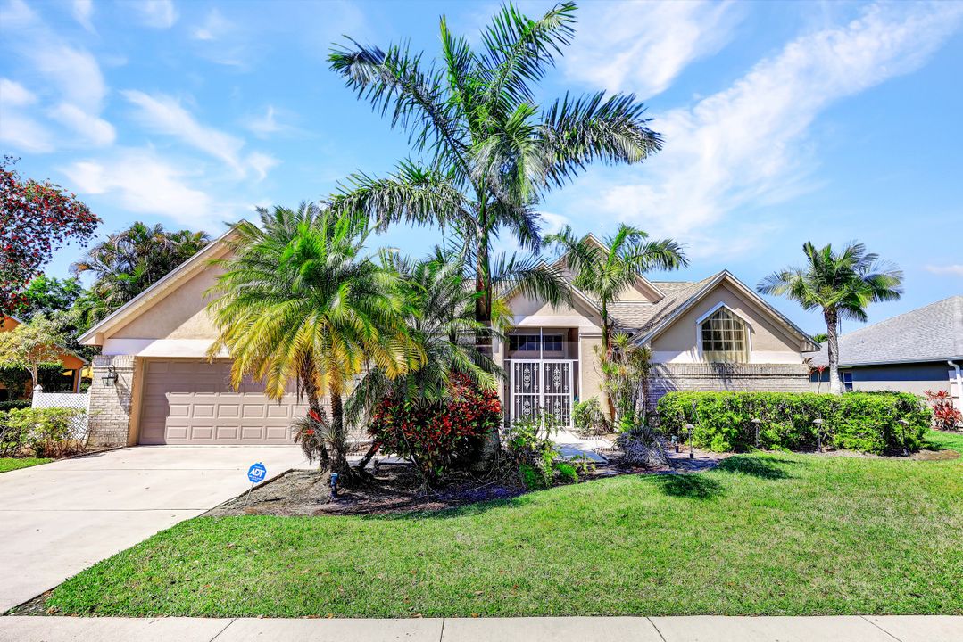 131 Plantation Cir, Naples, FL 34104