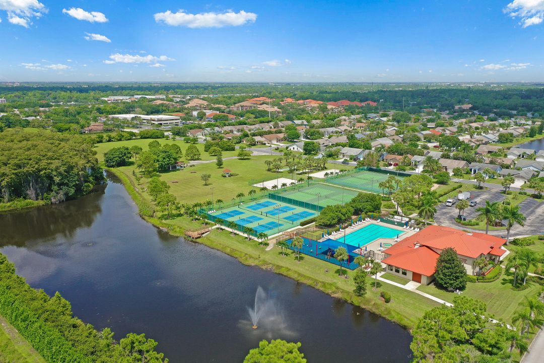 13202 Greywood Cir, Fort Myers, FL 33966