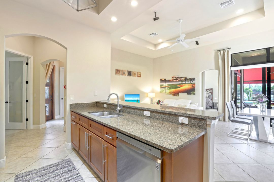 7919 Cordoba Pl, Naples, FL 34113