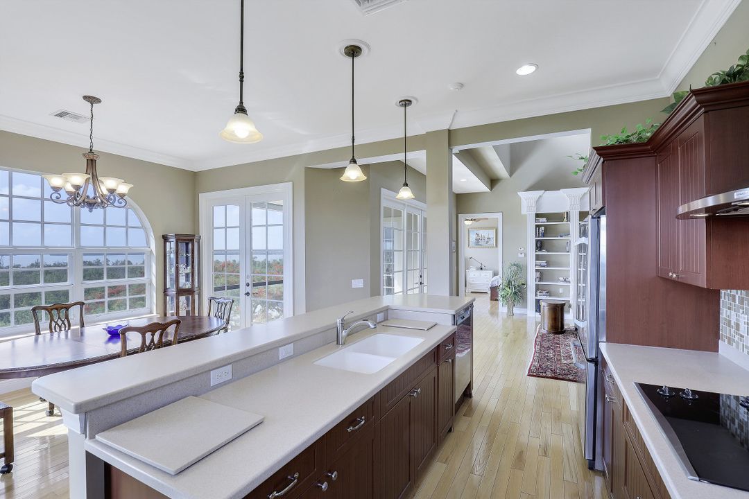 1827 Dogwood Dr, Marco Island, FL 34145