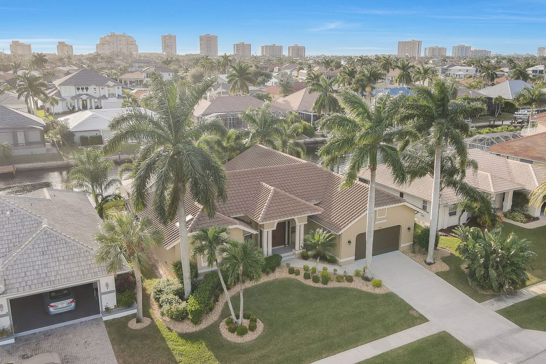 278 Sunflower Ct, Marco Island, FL 34145