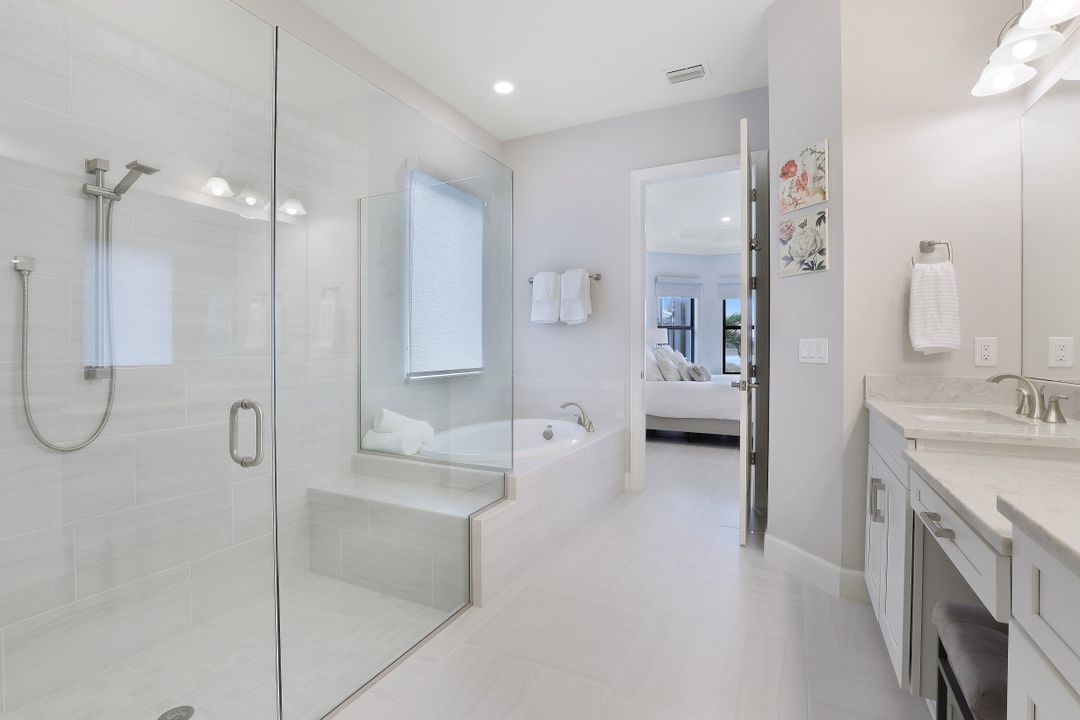 9400 Montelanico Loop, Naples, FL 34119