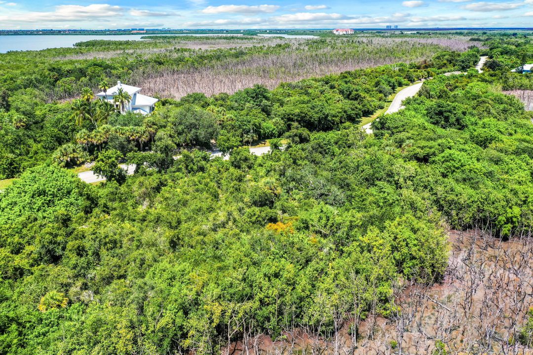 828 Whiskey Creek Dr, Marco Island, FL 34145