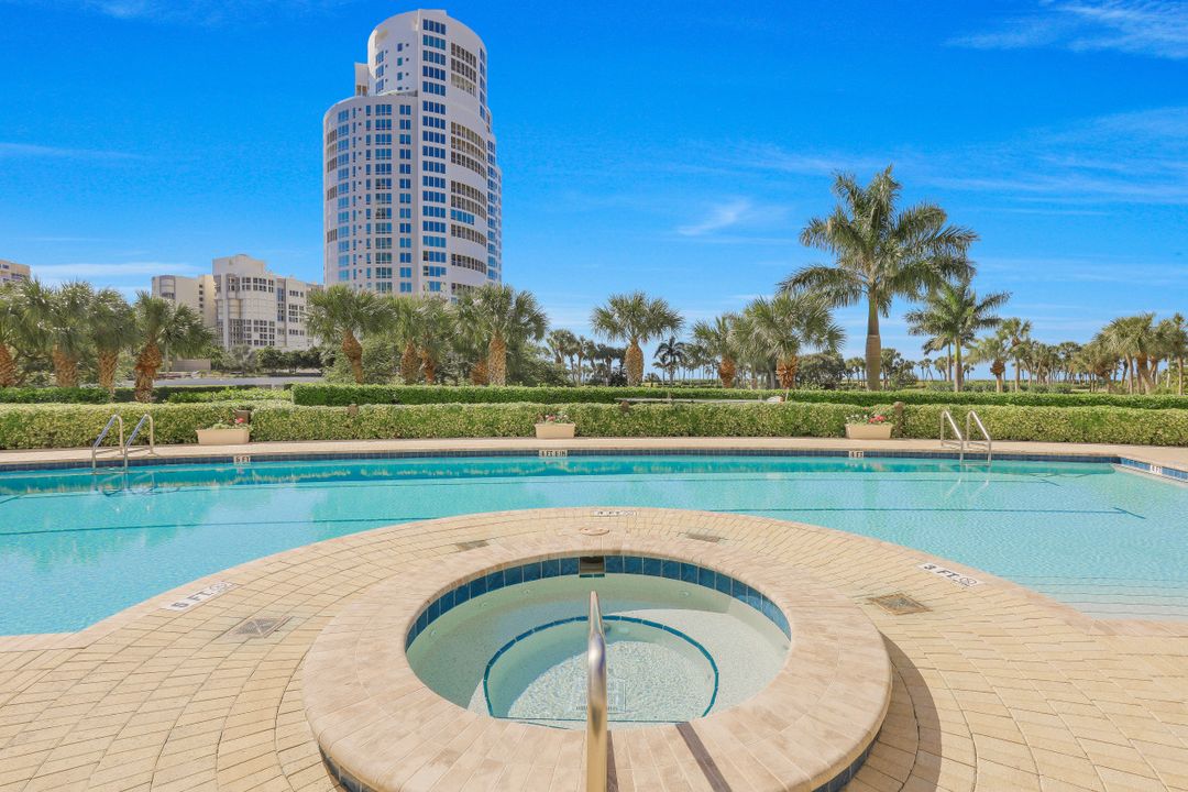 4201 Gulf Shore Blvd N #302, Naples, FL 34103