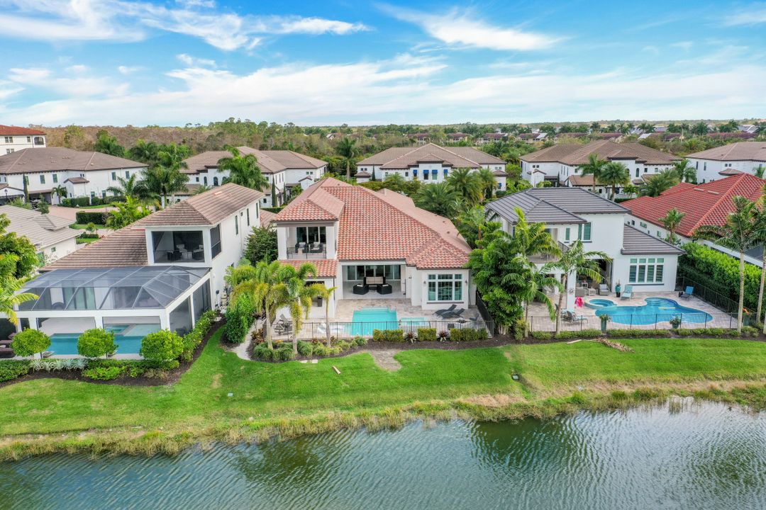 16373 Corsica Way, Naples, FL 34110