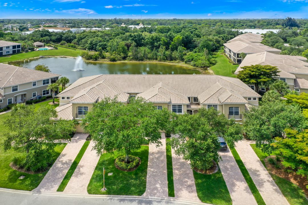 7050 Bay Woods Lake Ct #201, Fort Myers, FL 33908