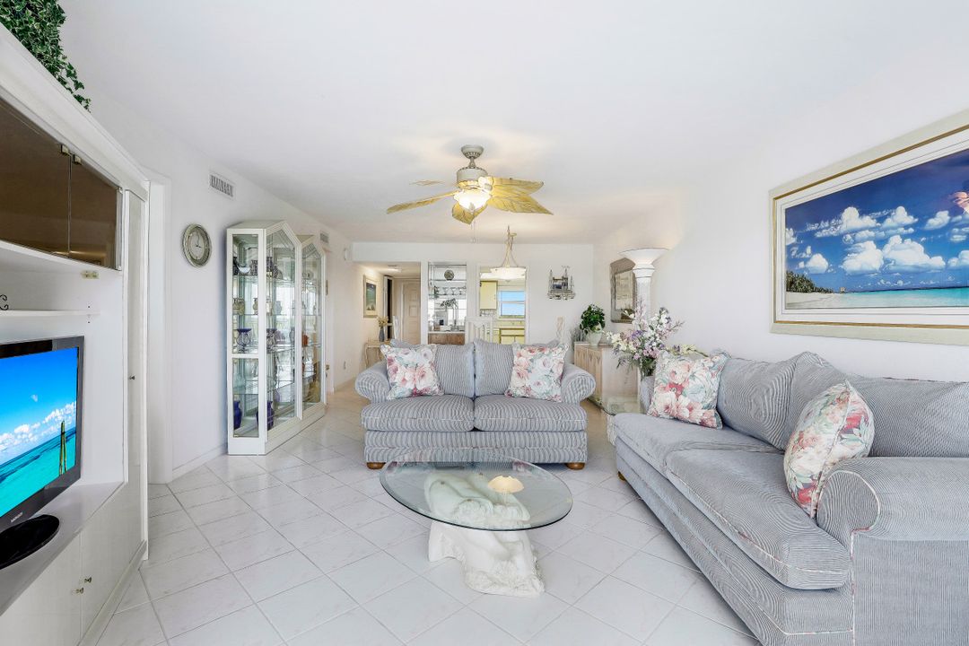 12945 Vanderbilt Dr #508, Naples, FL 34110