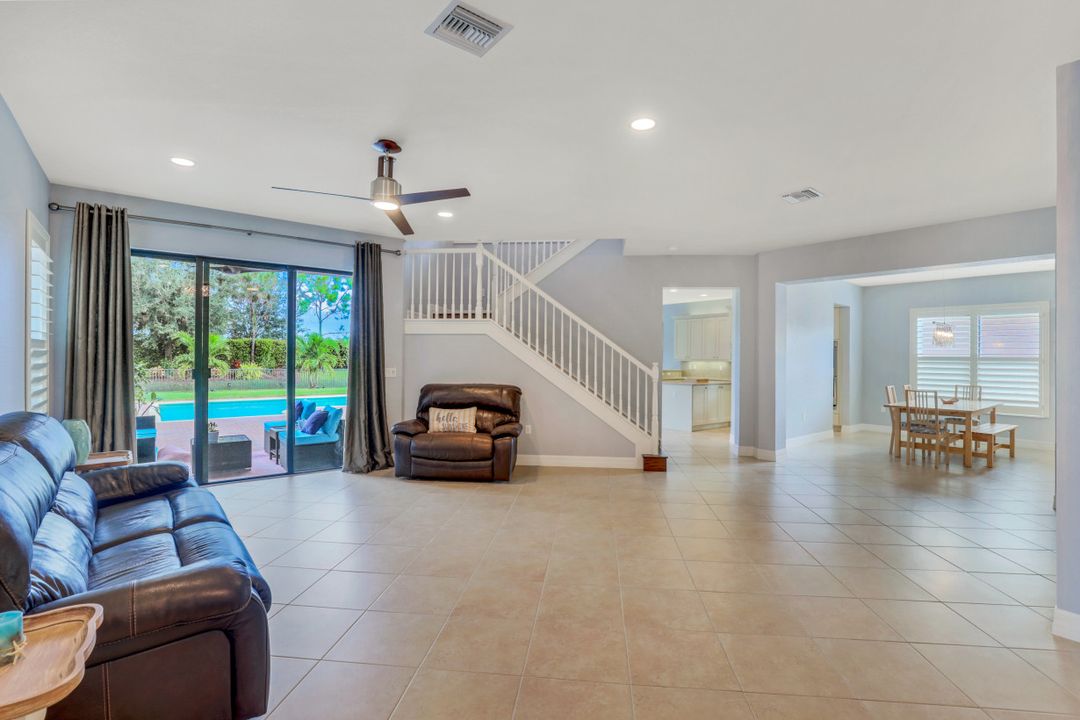 3082 Hudson Ter, Naples, FL 34119