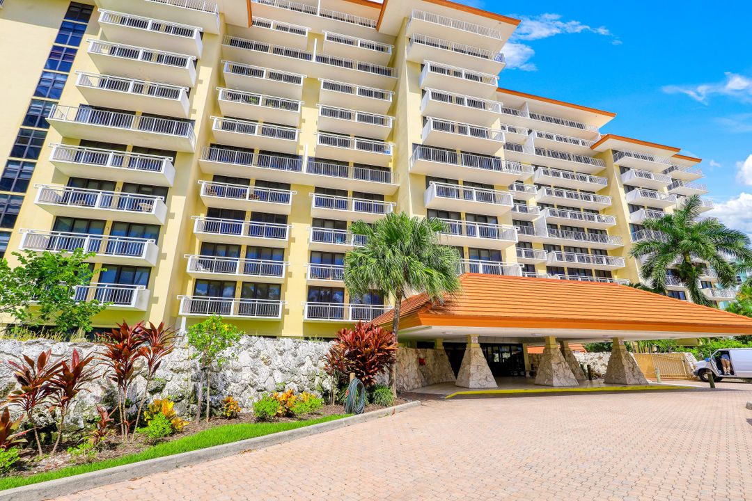 180 Seaview Ct #511, Marco Island, FL 34145