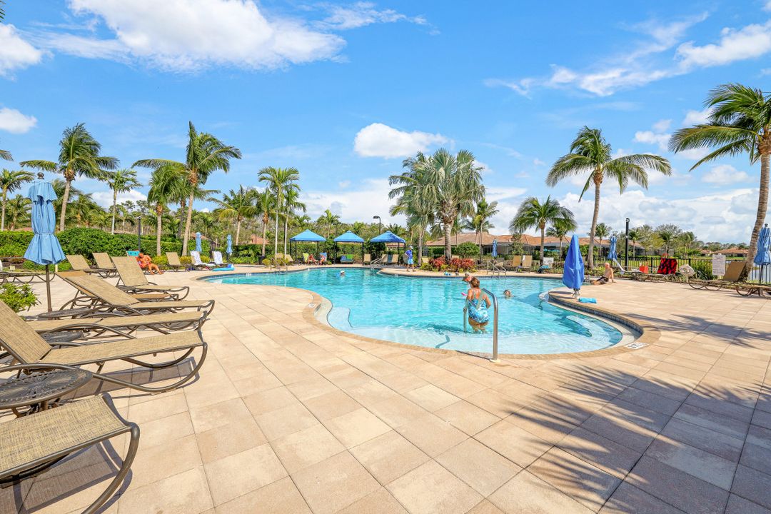 9129 Isla Bella Cir, Bonita Springs, FL 34135