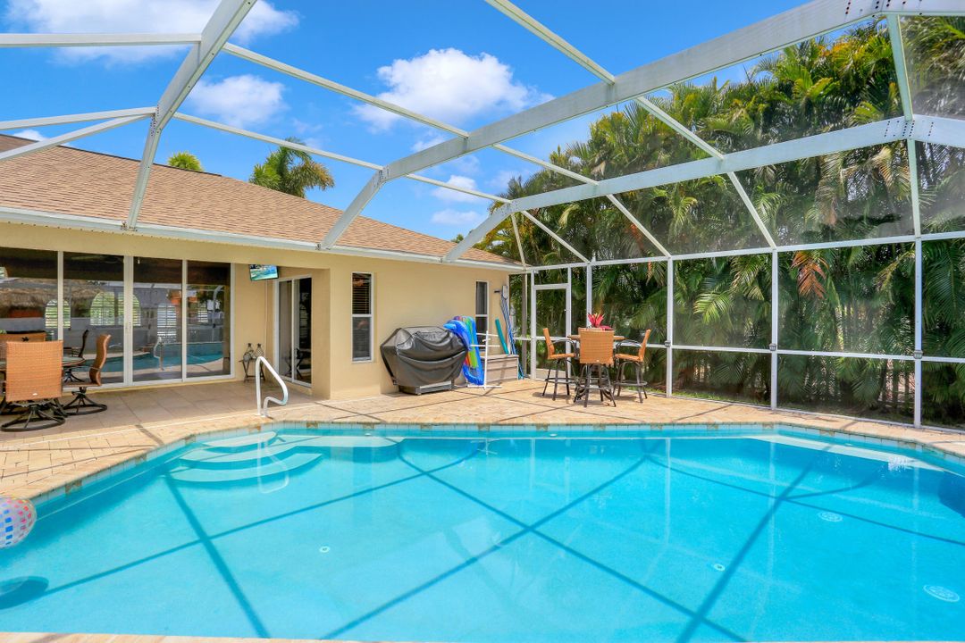 4137 SW 10th Ave, Cape Coral, FL 33914