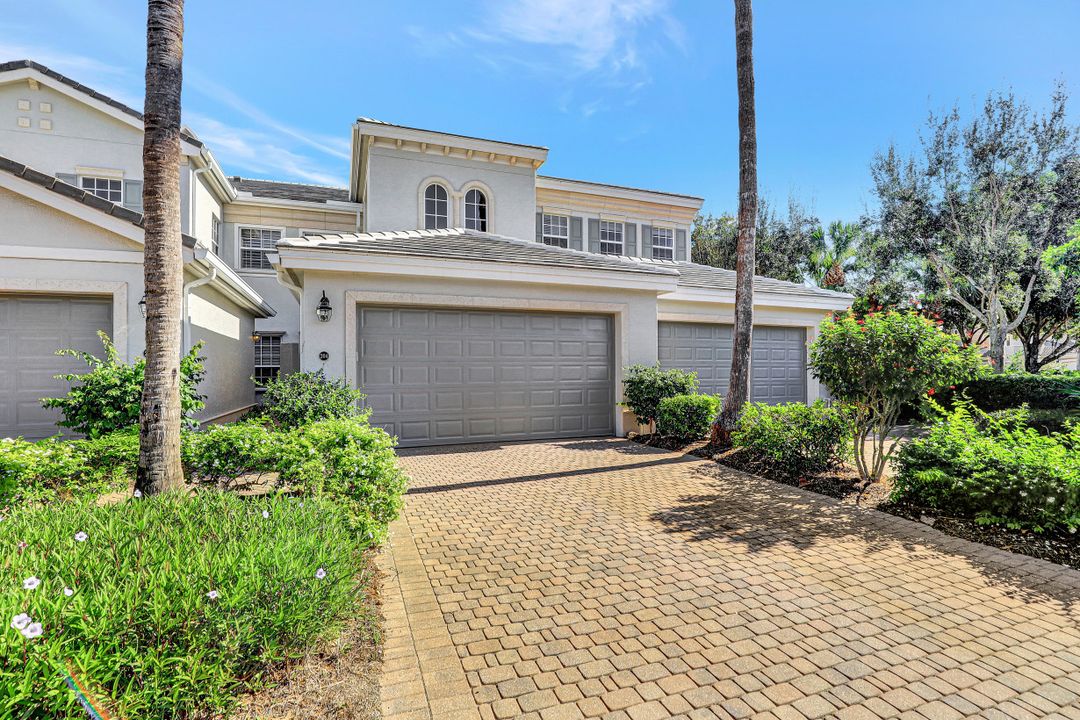 9243 Tesoro Ln #204, Naples, FL 34114