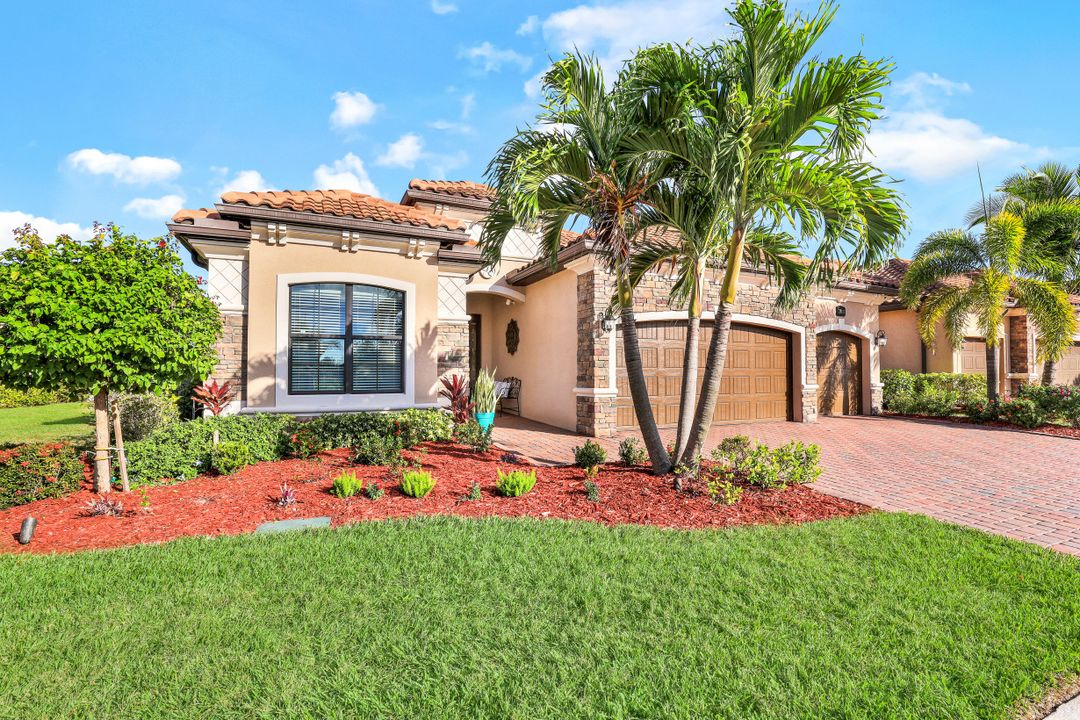 28111 Kerry Ct, Bonita Springs, FL 34135