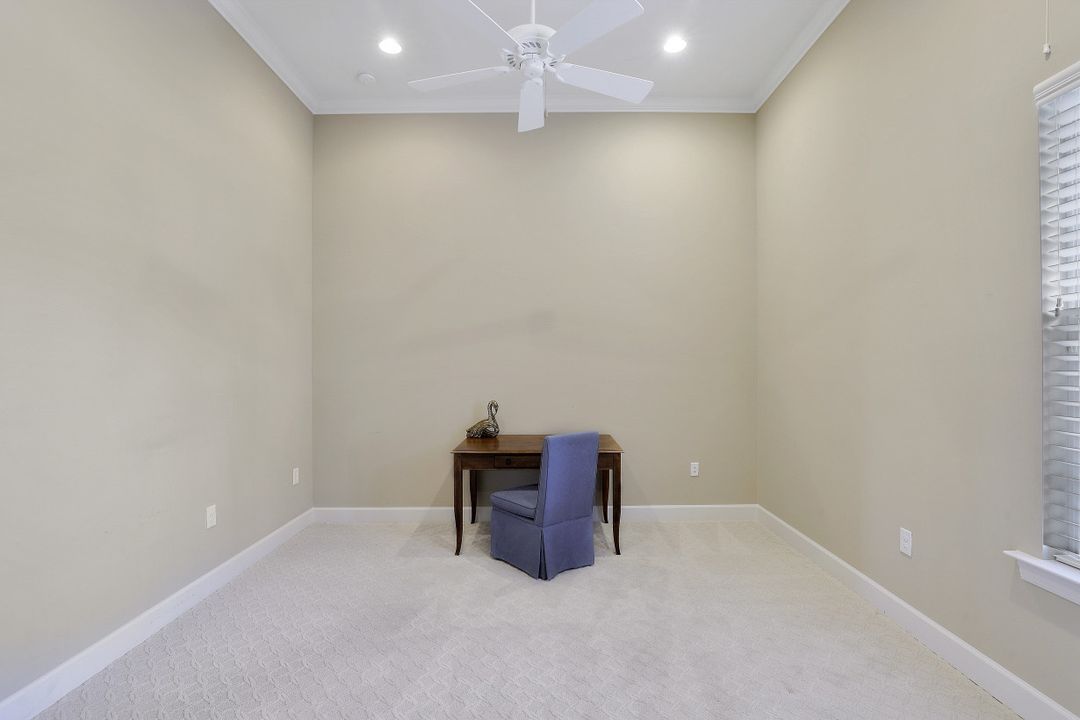 9172 Flint Ct, Naples, FL 34120