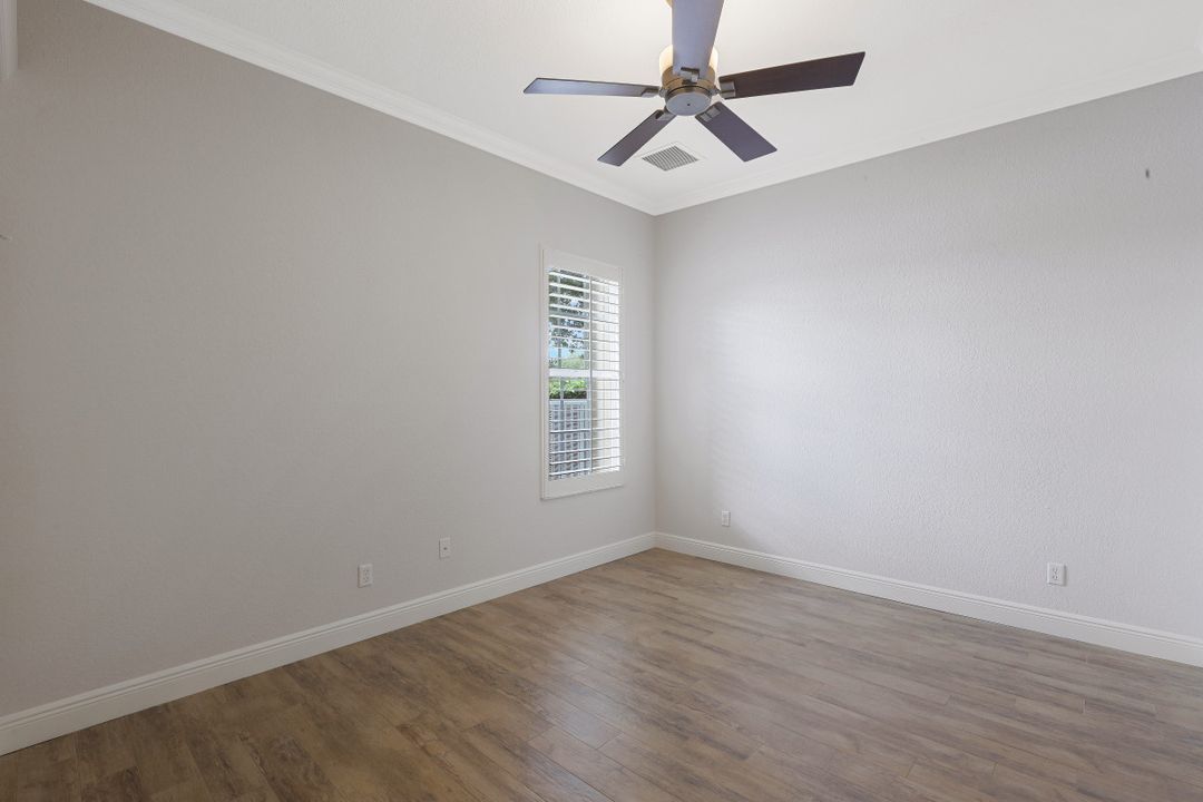 8826 Spinner Cove Ln, Naples, FL 34120