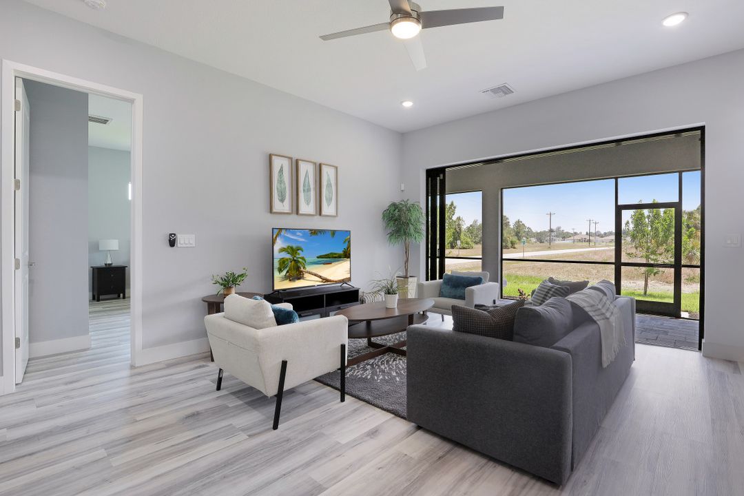 3400 W Gator Cir, Cape Coral, FL 33909