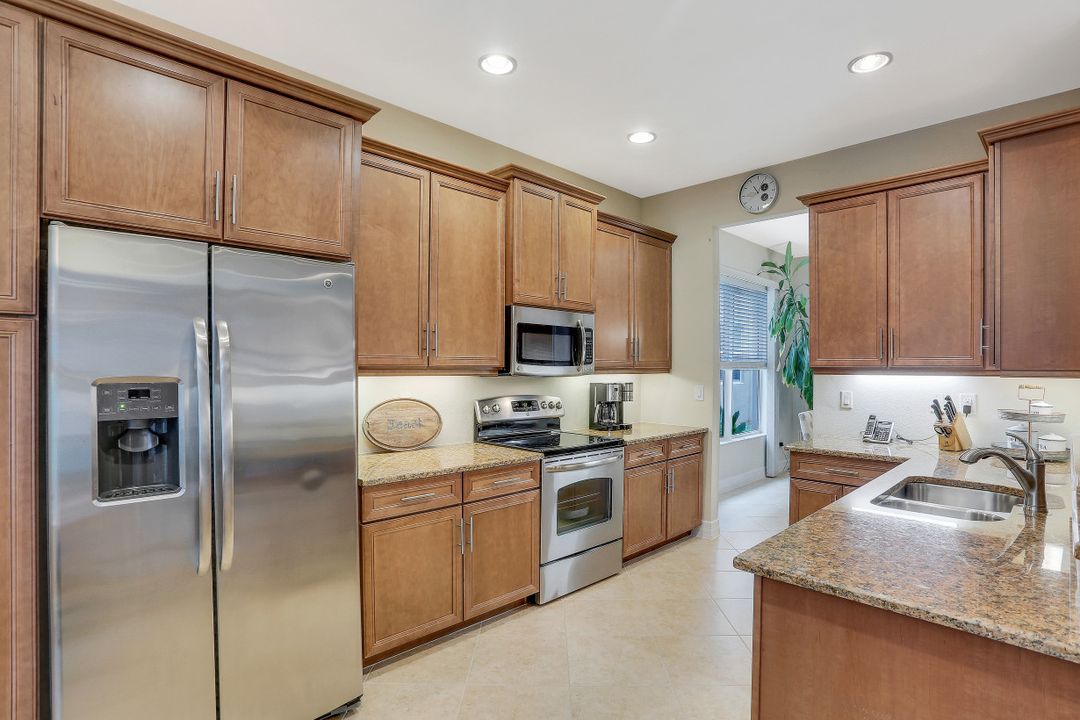 11222 Yellow Poplar Dr, Fort Myers, FL 33913