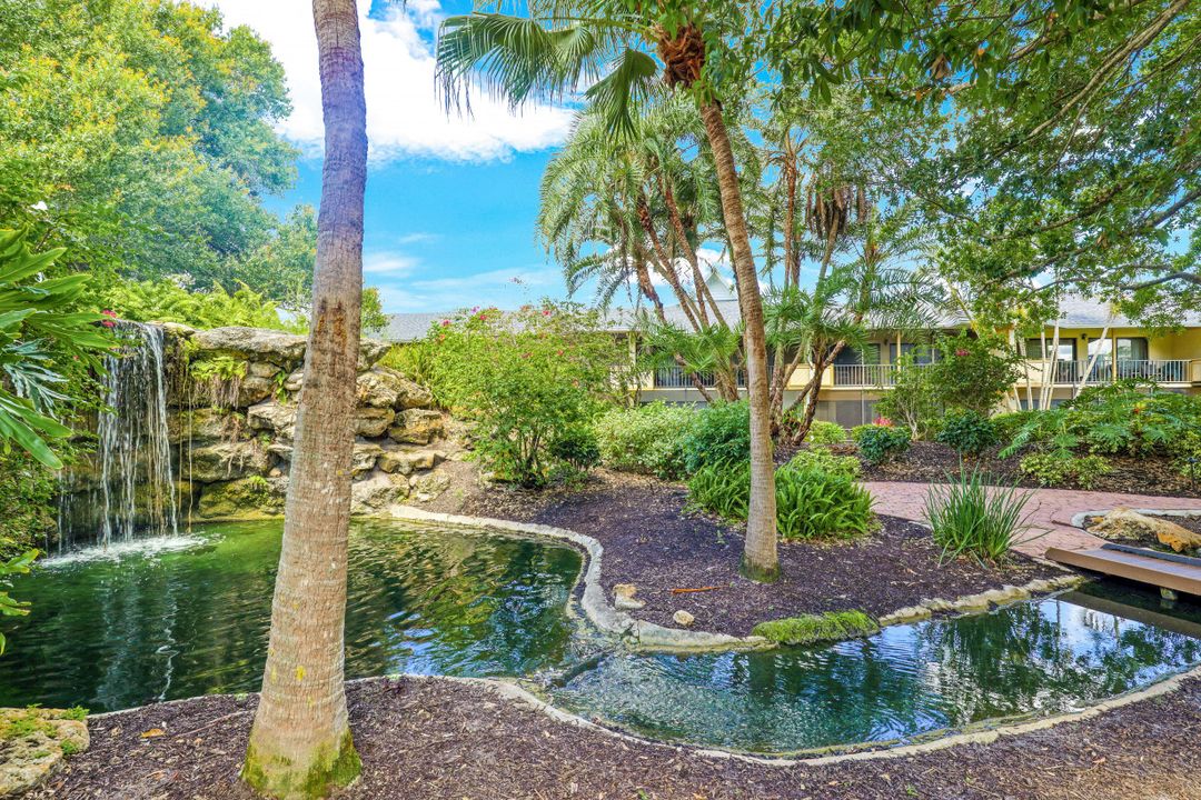 600 Neapolitan Way #346, Naples, FL 34103