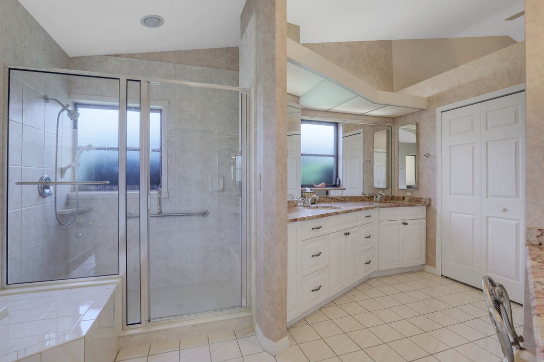 625 SW 49th Ln, Cape Coral, FL 33914