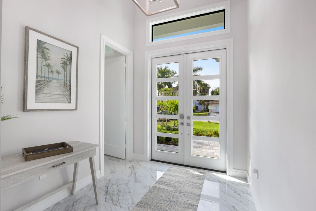 783 110th Ave N, Naples, FL 34108