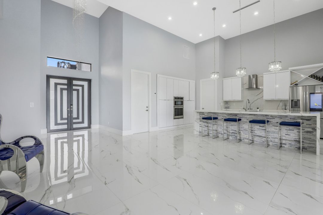 1903 Everest Pkwy, Cape Coral, FL 33904