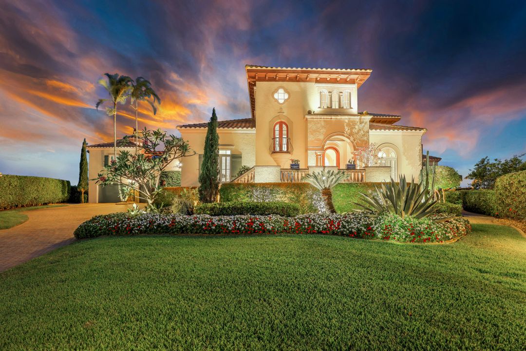 518 Coral Dr, Cape Coral, FL 33904