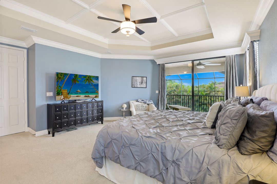 3342 Pacific Dr, Naples, FL 34119