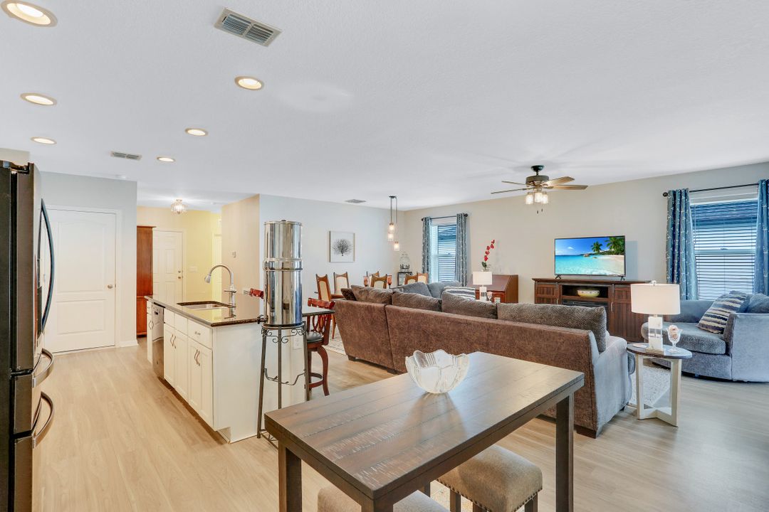 3405 NW 9th St, Cape Coral, FL 33993