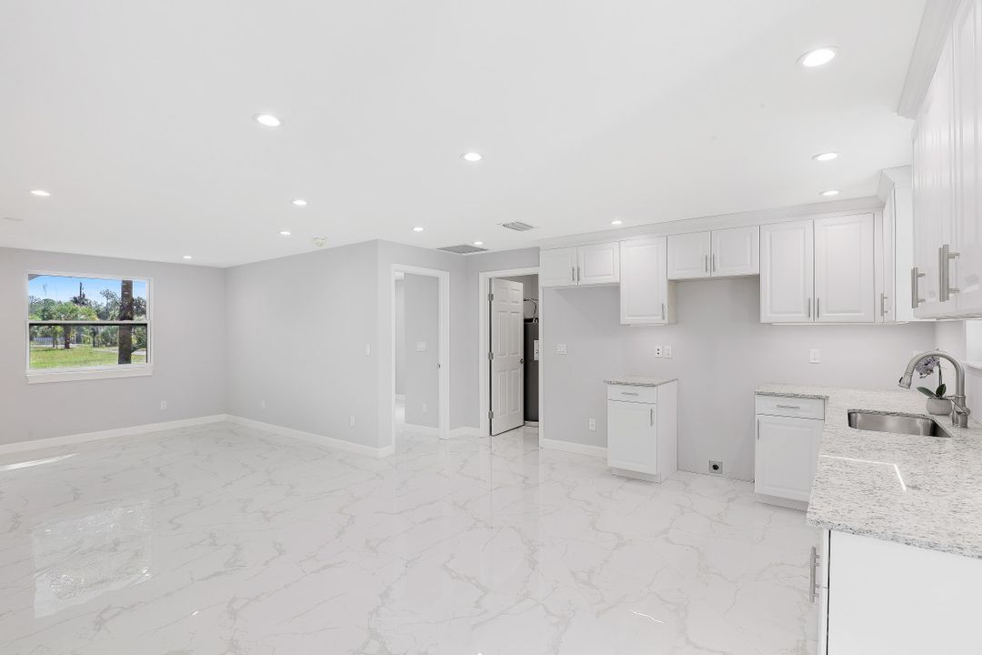 241 12th St SE, Naples, FL 34117