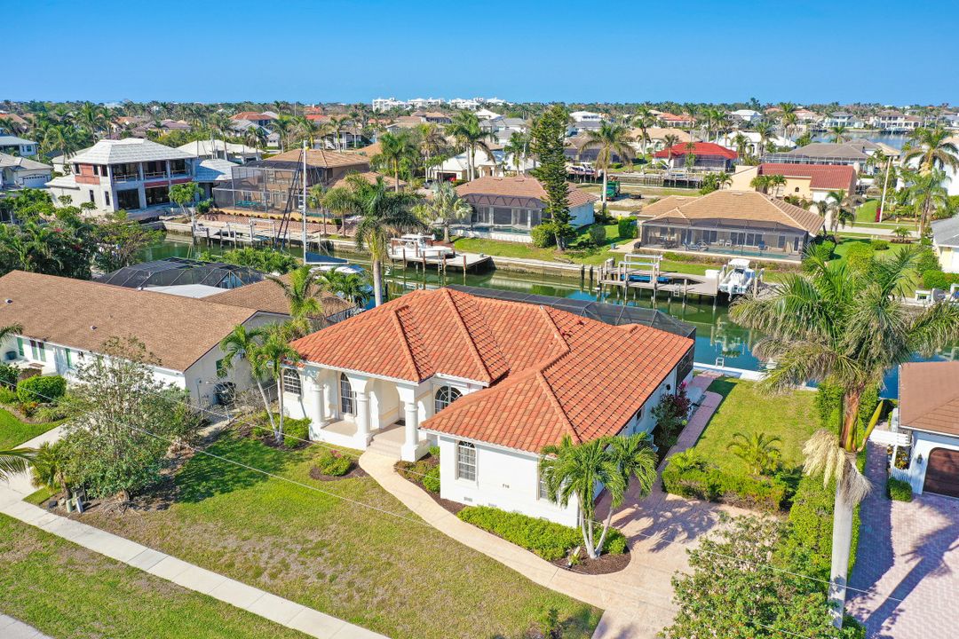 718 Nautilus Ct, Marco Island, FL 34145