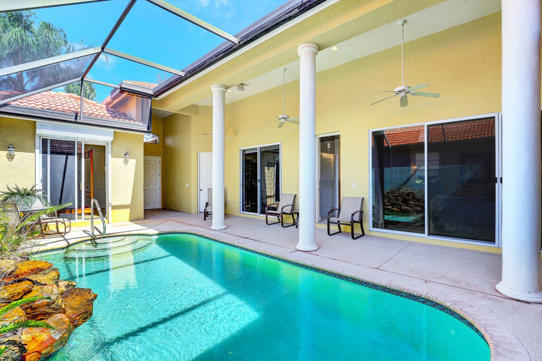 112 April Sound Dr, Naples, FL 34119