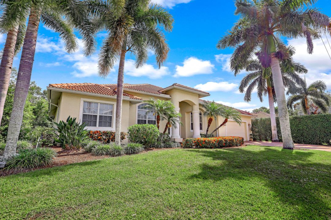 1722 Dogwood Dr, Marco Island, FL 34145