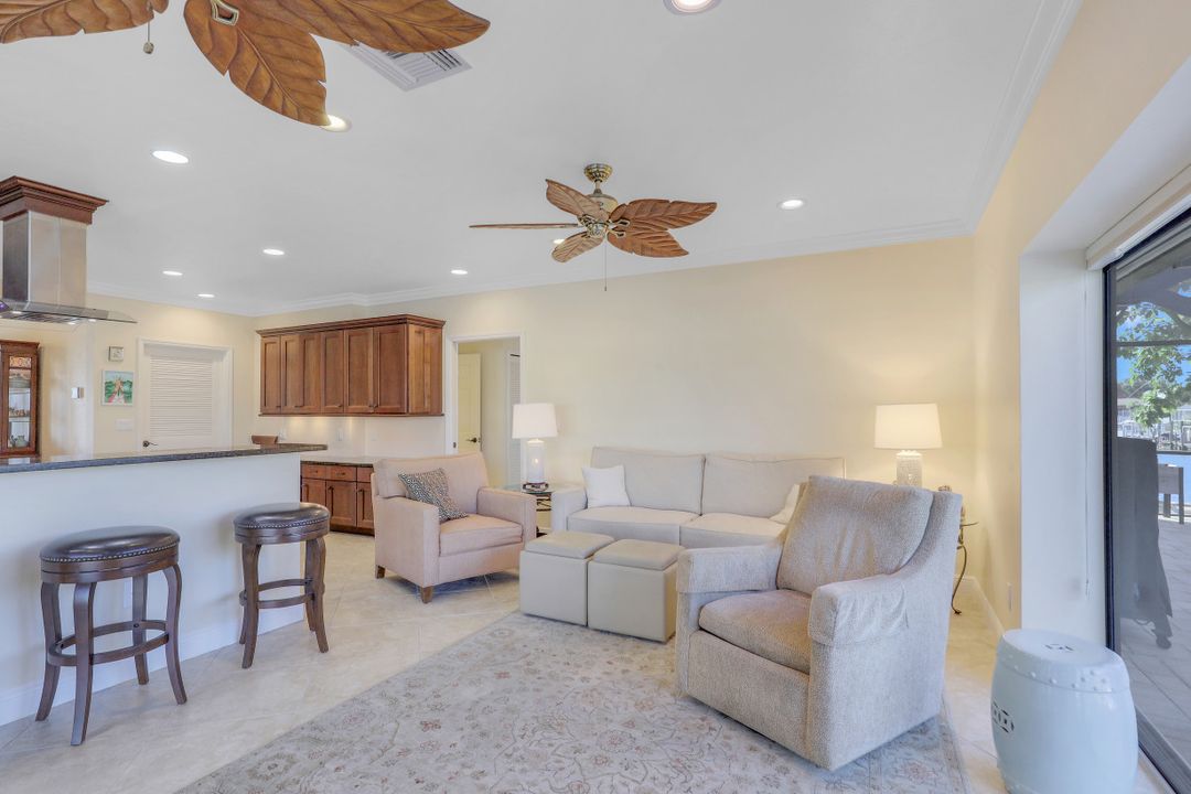 1160 Abbeville Ct, Marco Island, FL 34145