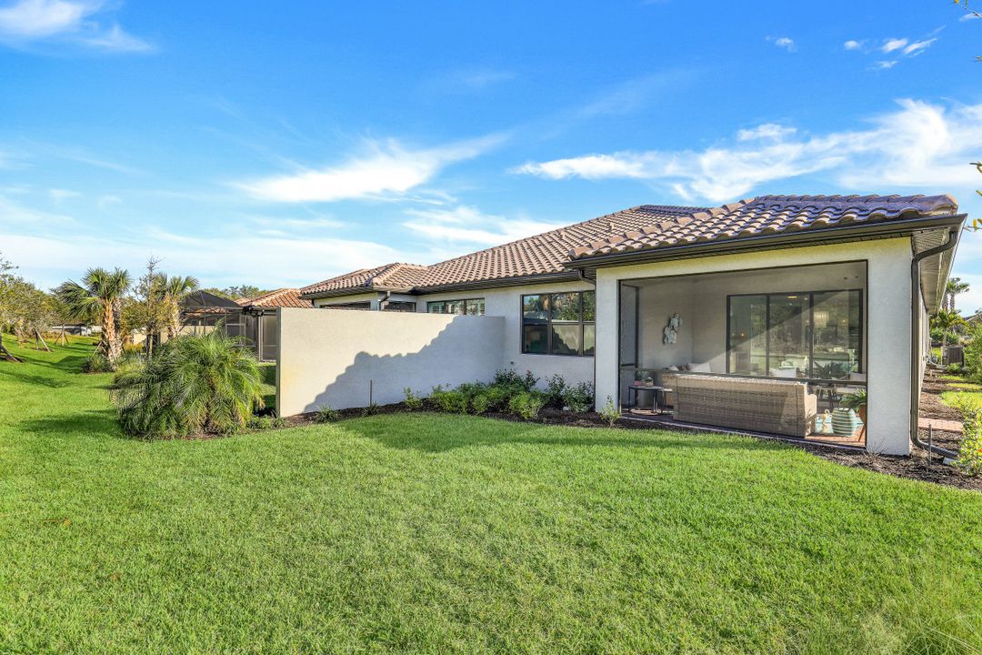 12330 Canal Grande Dr, Fort Myers, FL 33913