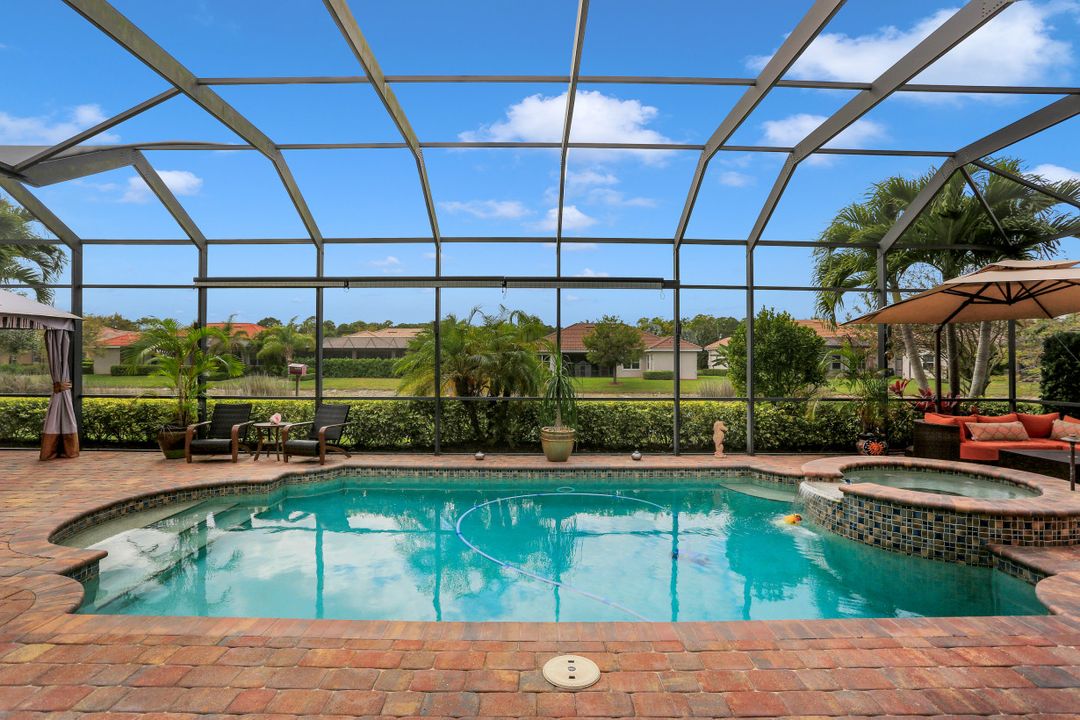 10256 Avonleigh Dr, Bonita Springs, FL 34135