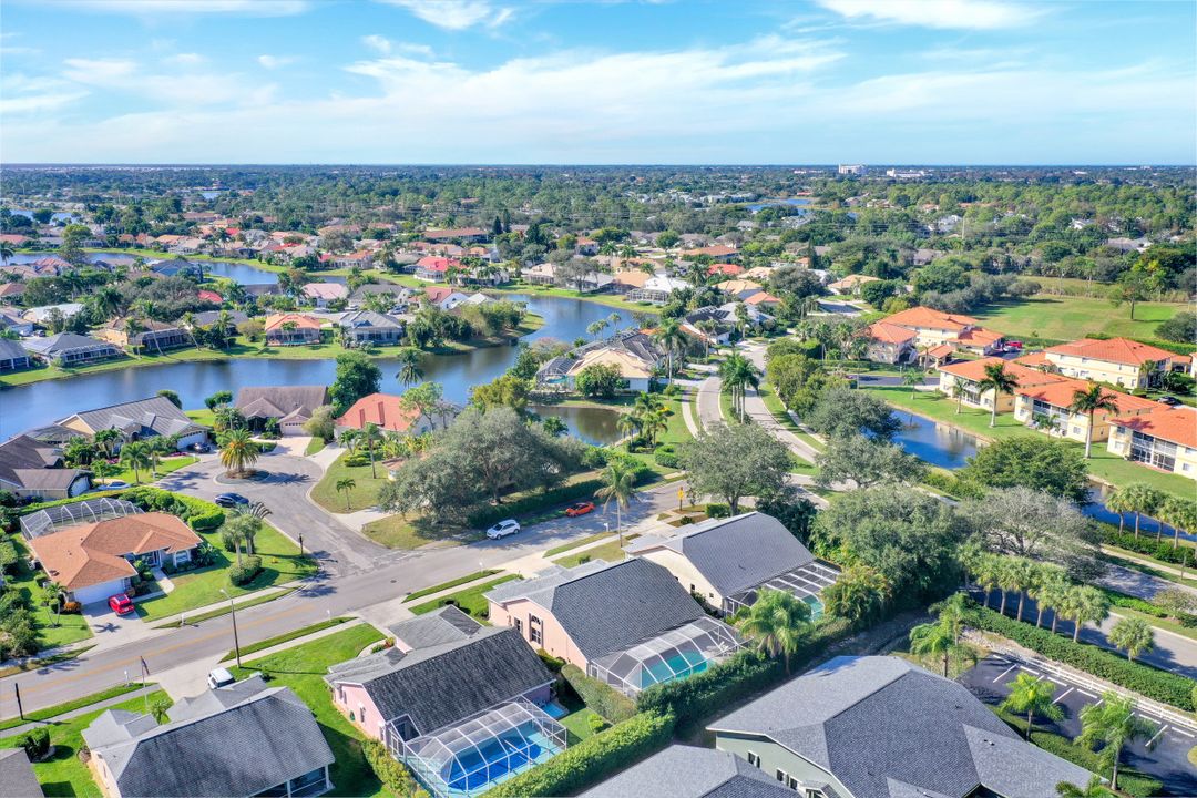 1812 Piccadilly Circus, Naples, FL 34112