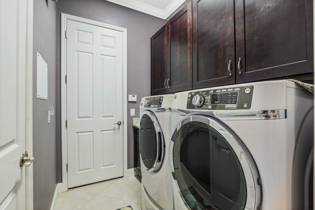 9096 Isla Bella Cir, Bonita Springs, FL 34135