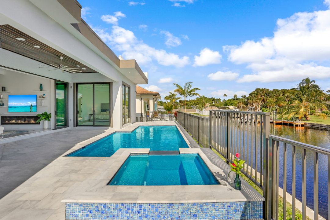 5305 Bayshore Ave, Cape Coral, FL 33904