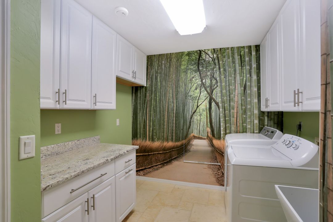 1902 SE 32nd St, Cape Coral, FL 33904
