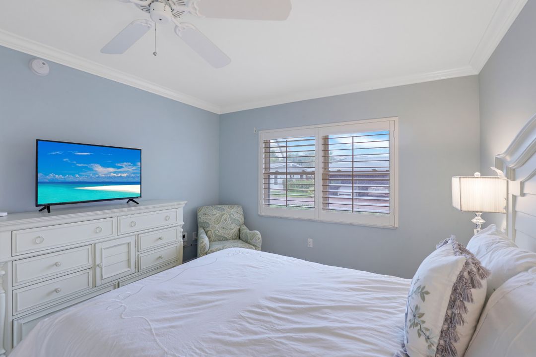 3400 Gulf Shore Blvd N #B-2, Naples, FL 34103