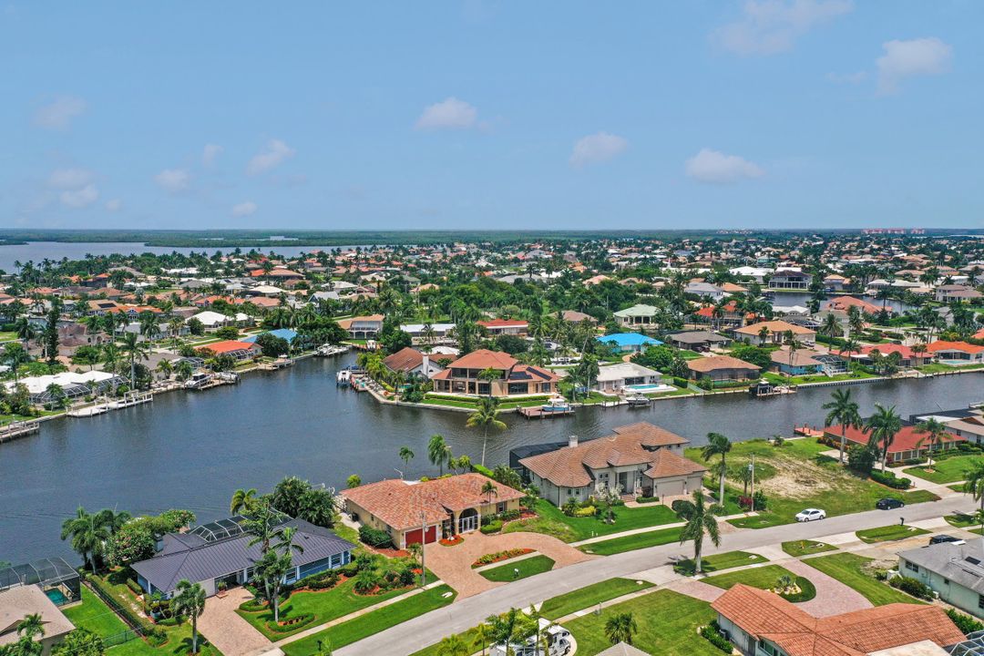 419 Nassau Ct, Marco Island, FL 34145