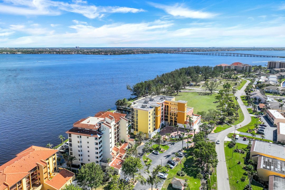 4019 SE 20th Pl #PH, Cape Coral, FL 33904