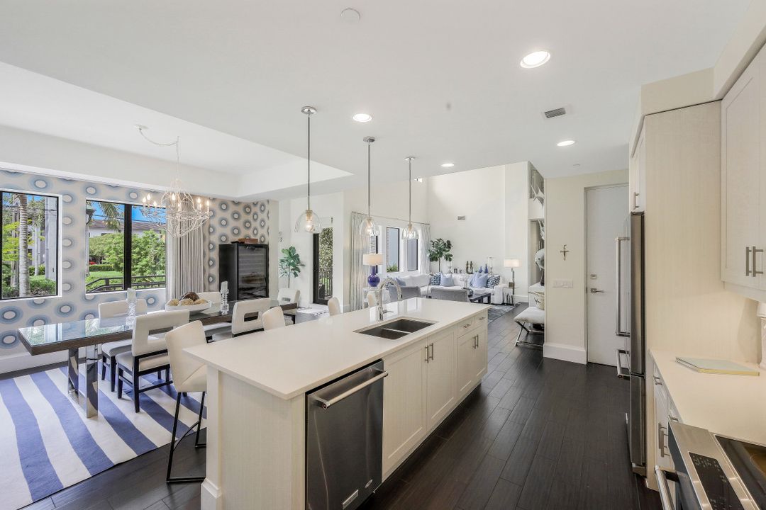 1030 3rd Ave S #105, Naples, FL 34102