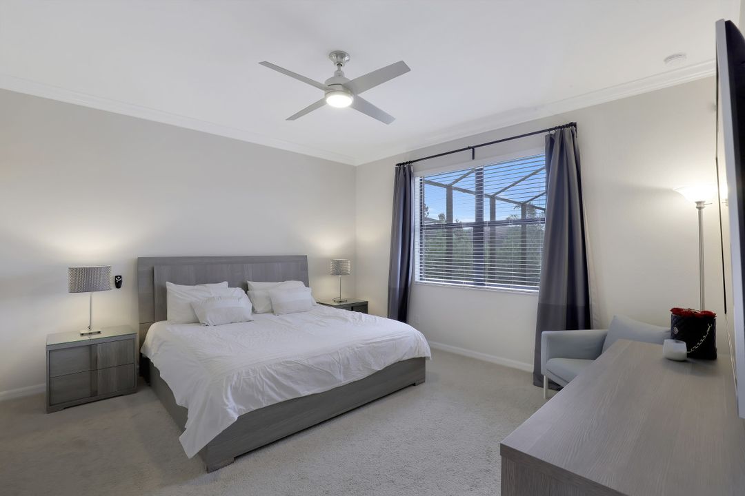 4580 Tamarind Way, Naples, FL 34119