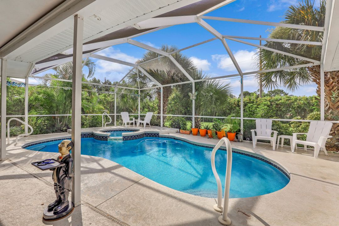 114 SE 7th St, Cape Coral, FL 33990