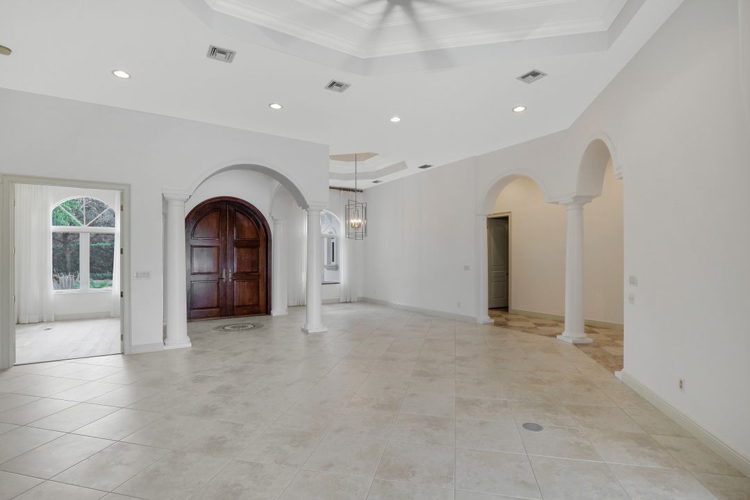 18561 Verona Lago Dr, Miromar Lakes, FL 33913