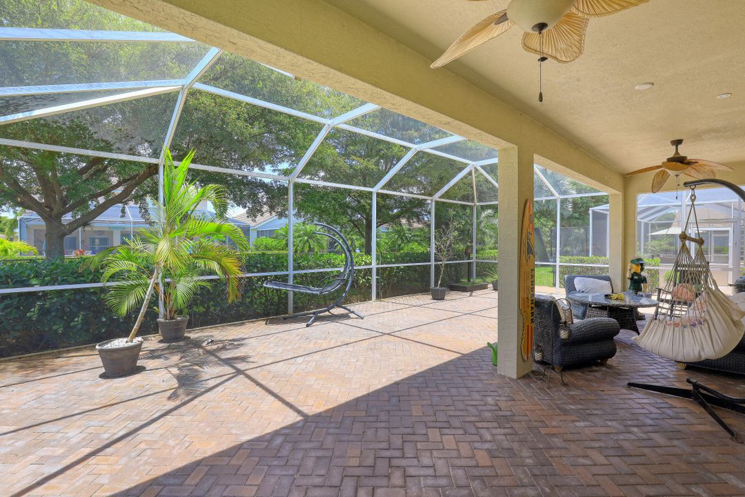 2545 Blackburn Cir, Cape Coral, FL 33991